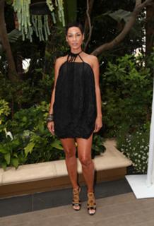 Nicole Murphy feet photo thumbnail