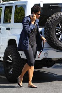 Nicole Murphy feet photo thumbnail