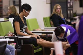 Nicole Murphy feet photo thumbnail
