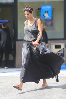 Nicole Murphy feet photo thumbnail