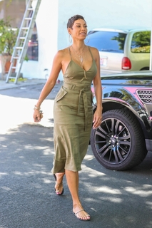 Nicole Murphy feet photo thumbnail