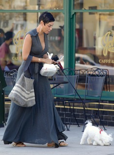 Nicole Murphy feet photo thumbnail