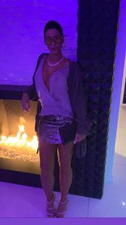 Nicole Murphy feet photo thumbnail