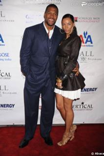 Nicole Murphy feet photo thumbnail