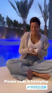 Nicole Murphy feet photo thumbnail