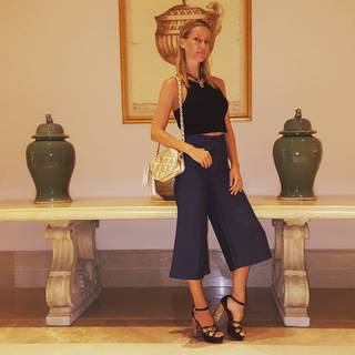 Nicole Neumann feet photo thumbnail
