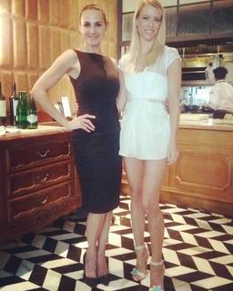 Nicole Neumann feet photo thumbnail