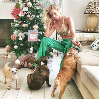 Nicole Neumann feet photo thumbnail