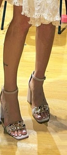 Nicole Neumann feet photo thumbnail