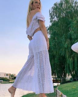 Nicole Neumann feet photo thumbnail