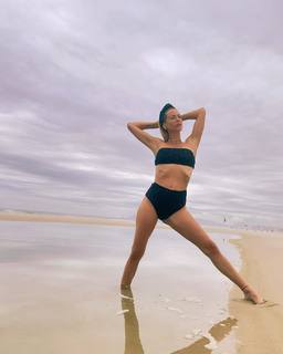 Nicole Neumann feet photo thumbnail