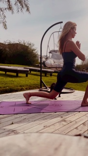 Nicole Neumann feet photo thumbnail