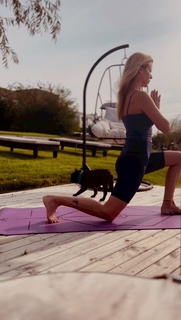 Nicole Neumann feet photo thumbnail