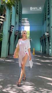 Nicole Neumann feet photo thumbnail