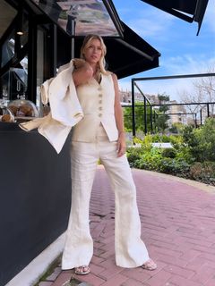 Nicole Neumann feet photo thumbnail