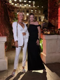 Nicole Neumann feet photo thumbnail