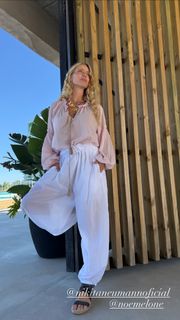 Nicole Neumann feet photo thumbnail