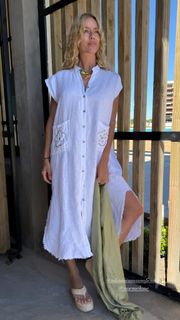 Nicole Neumann feet photo thumbnail