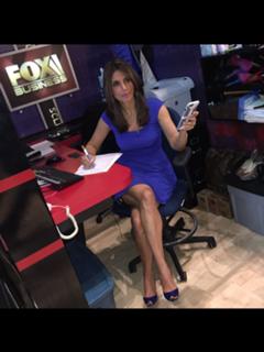 Nicole Petallides feet photo 11