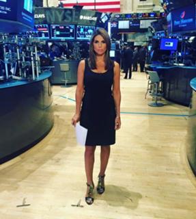 Nicole Petallides feet photo 9