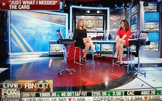 Nicole Petallides feet photo 7