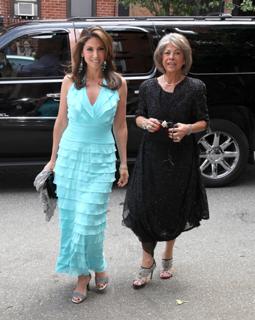 Nicole Petallides feet photo 3