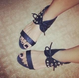 Nicole Polizzi feet photo thumbnail
