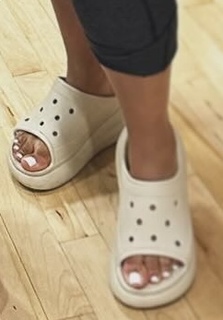 Nicole Polizzi feet photo thumbnail