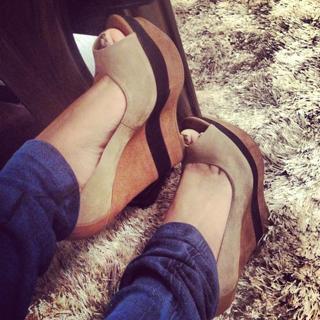 Nicole Polizzi feet photo thumbnail