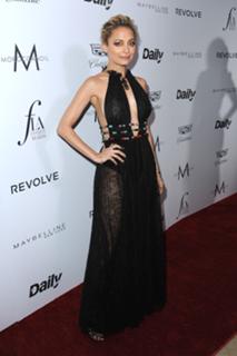 Nicole Richie feet photo thumbnail