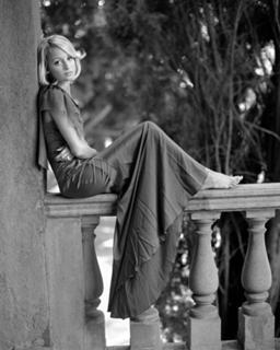 Nicole Richie feet photo thumbnail