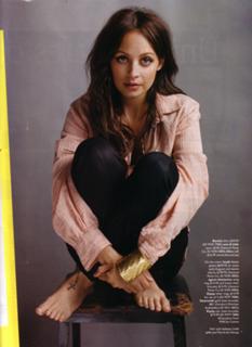 Nicole Richie feet photo thumbnail
