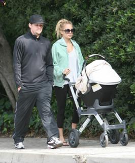 Nicole Richie feet photo thumbnail