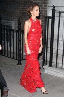 Nicole Richie feet photo thumbnail