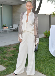 Nicole Richie feet photo thumbnail