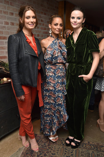 Nicole Richie feet photo thumbnail