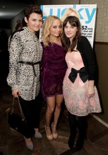 Nicole Richie feet photo thumbnail