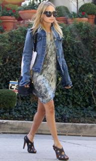 Nicole Richie feet photo thumbnail