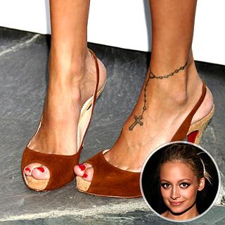 Nicole Richie feet photo thumbnail