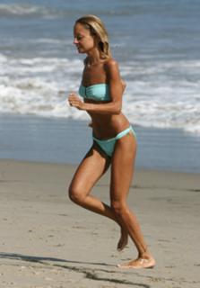 Nicole Richie feet photo thumbnail