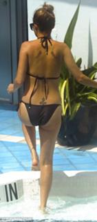 Nicole Richie feet photo thumbnail
