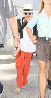 Nicole Richie feet photo thumbnail