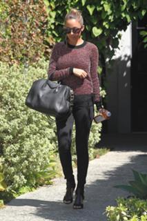 Nicole Richie feet photo thumbnail