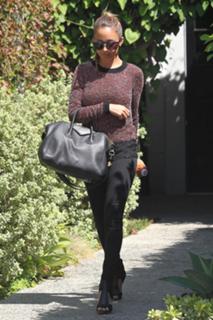 Nicole Richie feet photo thumbnail