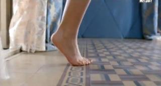 Nicole Saba feet photo thumbnail