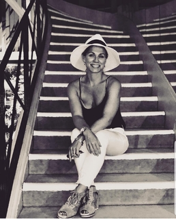 Nicole Saphier feet photo 3