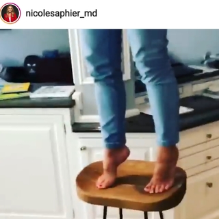Nicole Saphier feet photo 5