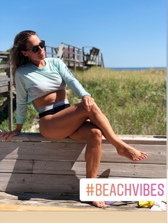 Nicole Saphier feet photo 12