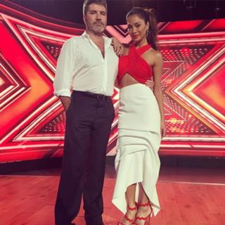 Nicole Scherzinger feet photo thumbnail