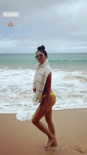 Nicole Scherzinger feet photo thumbnail